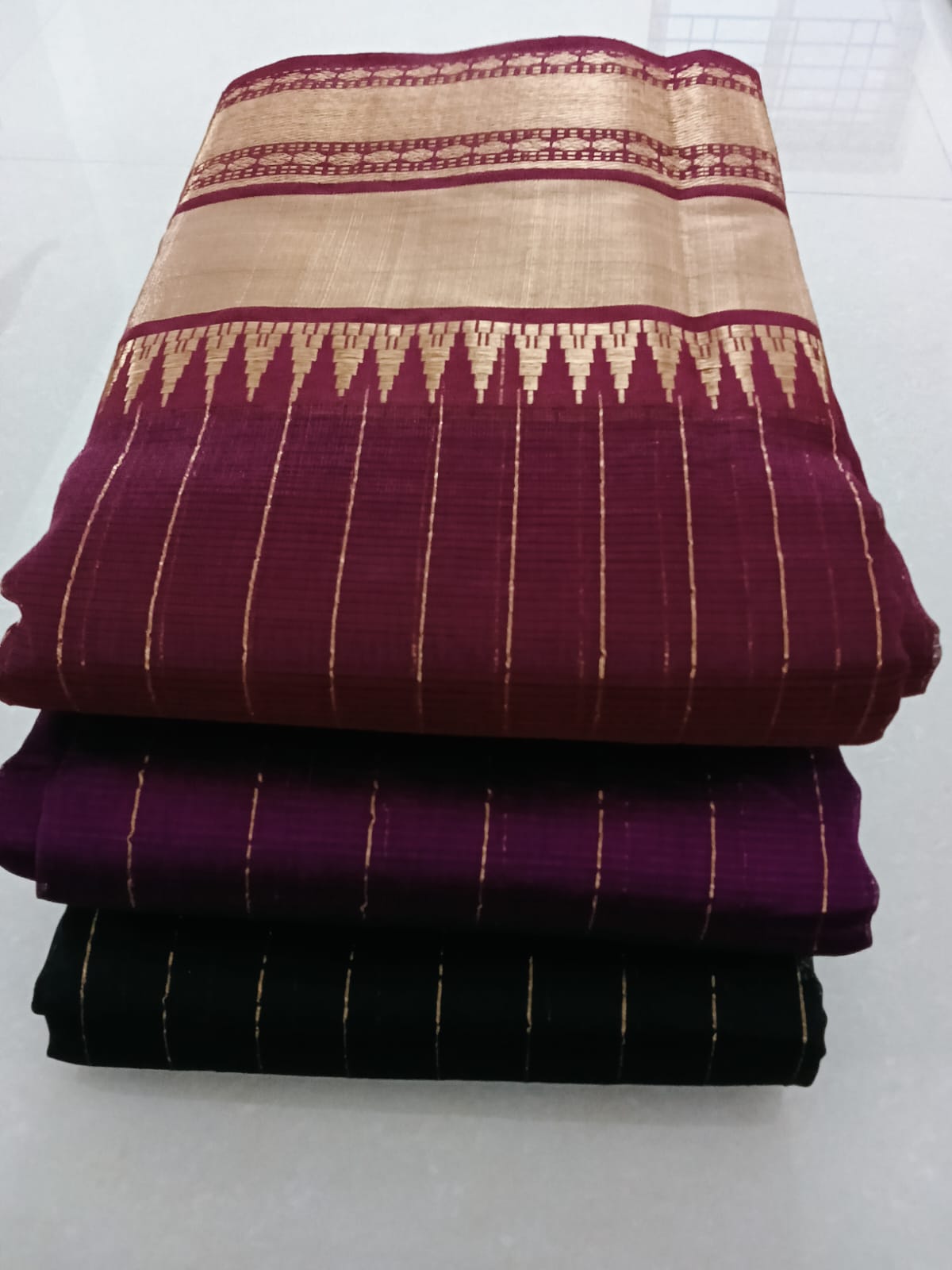 Royal Purple Checked Gold Zari Saree - Image 5