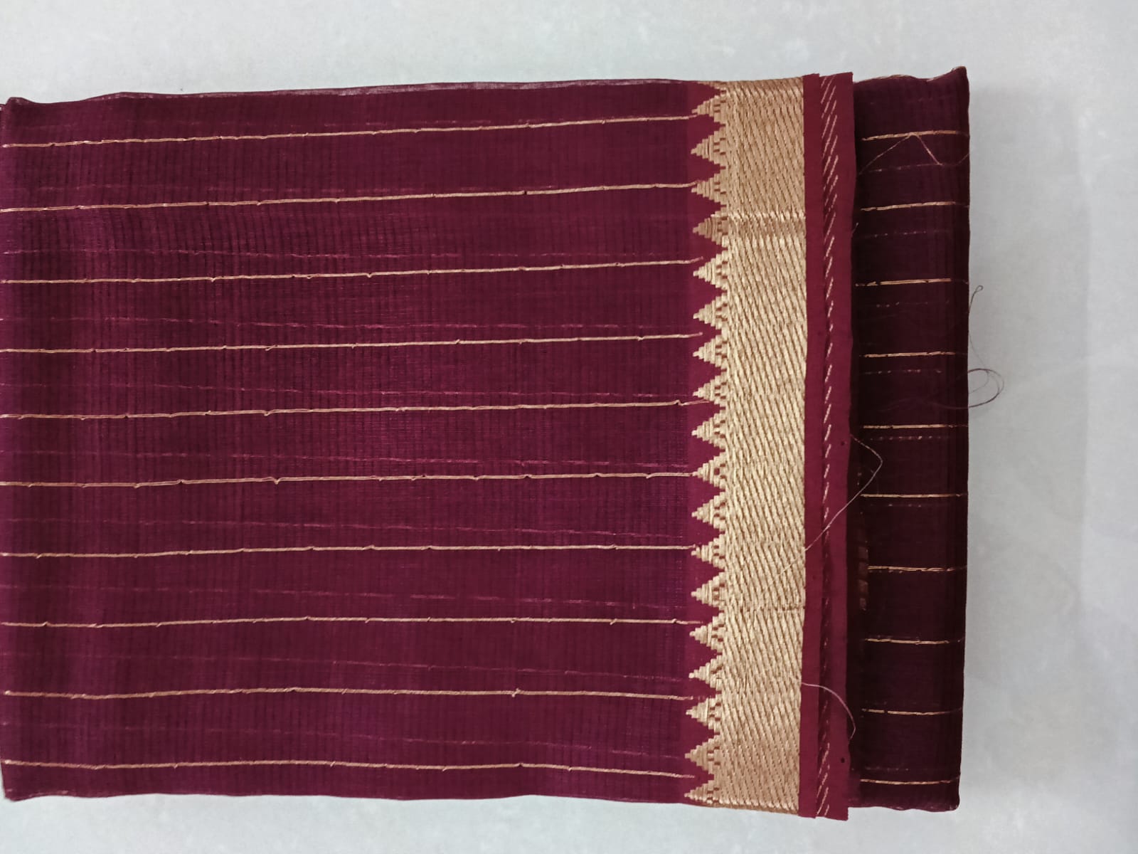 Royal Checked Gold Zari Saree - Image 4