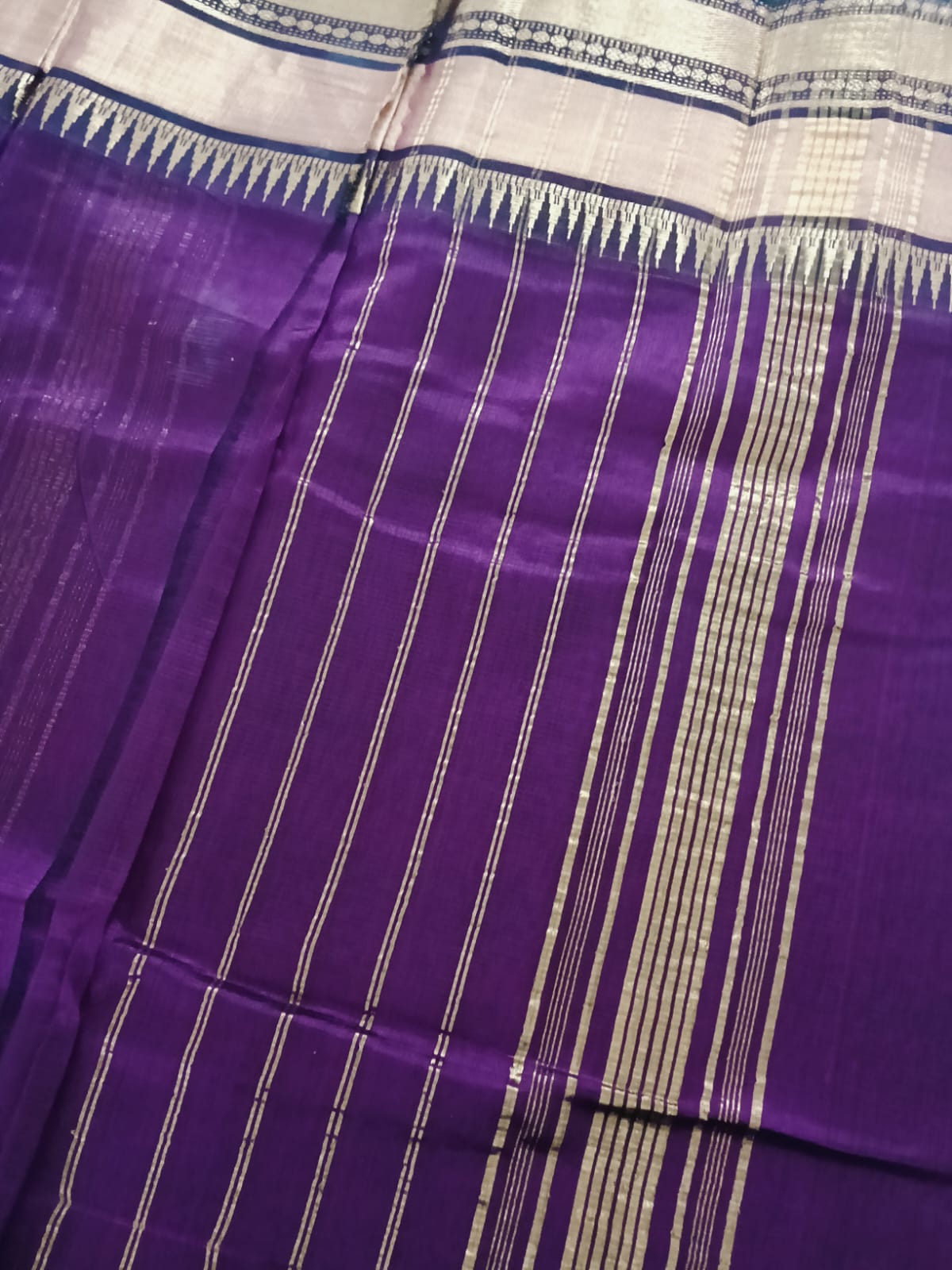 Royal Purple Checked Gold Zari Saree - Image 4