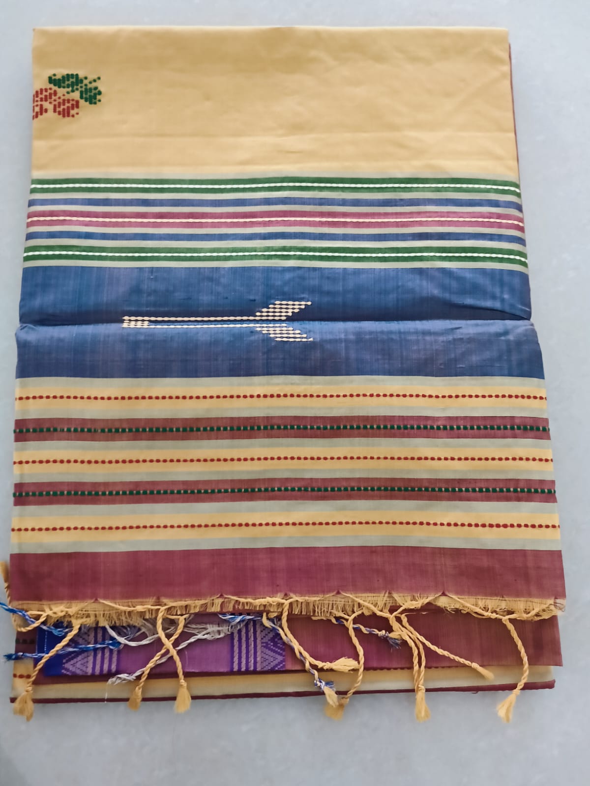 Vishnu Puri Geometric Dotted Motif Sarees - Image 3