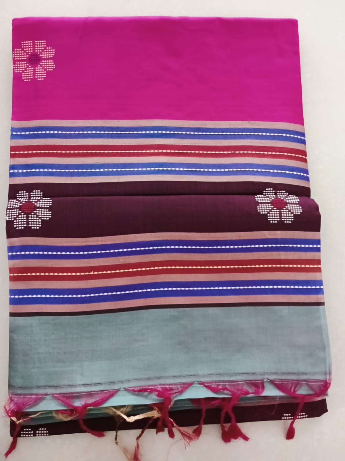 Vishnu Puri Geometric Dotted Motif Sarees - Image 8